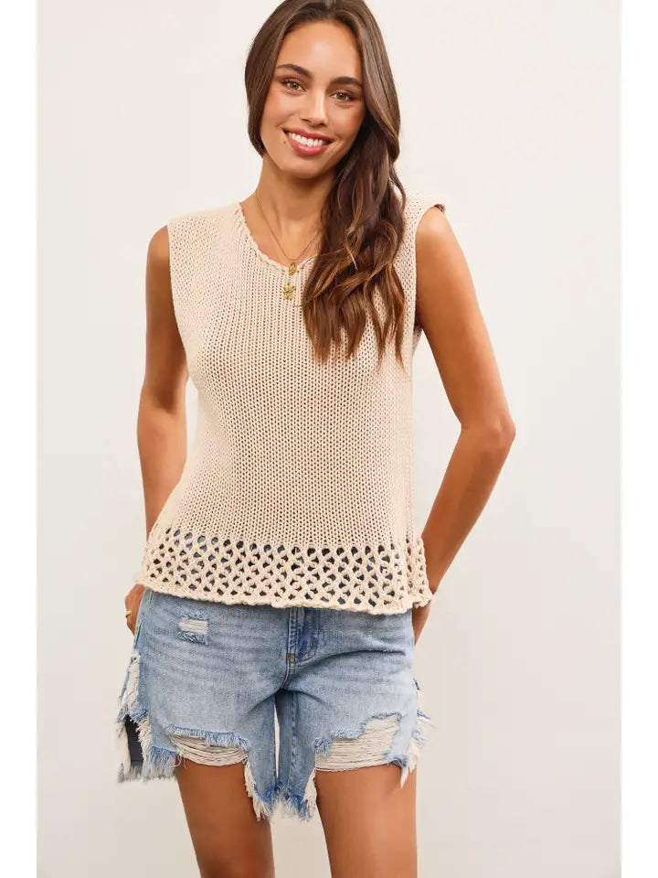 Round Neck Sleeveless Sweater Top