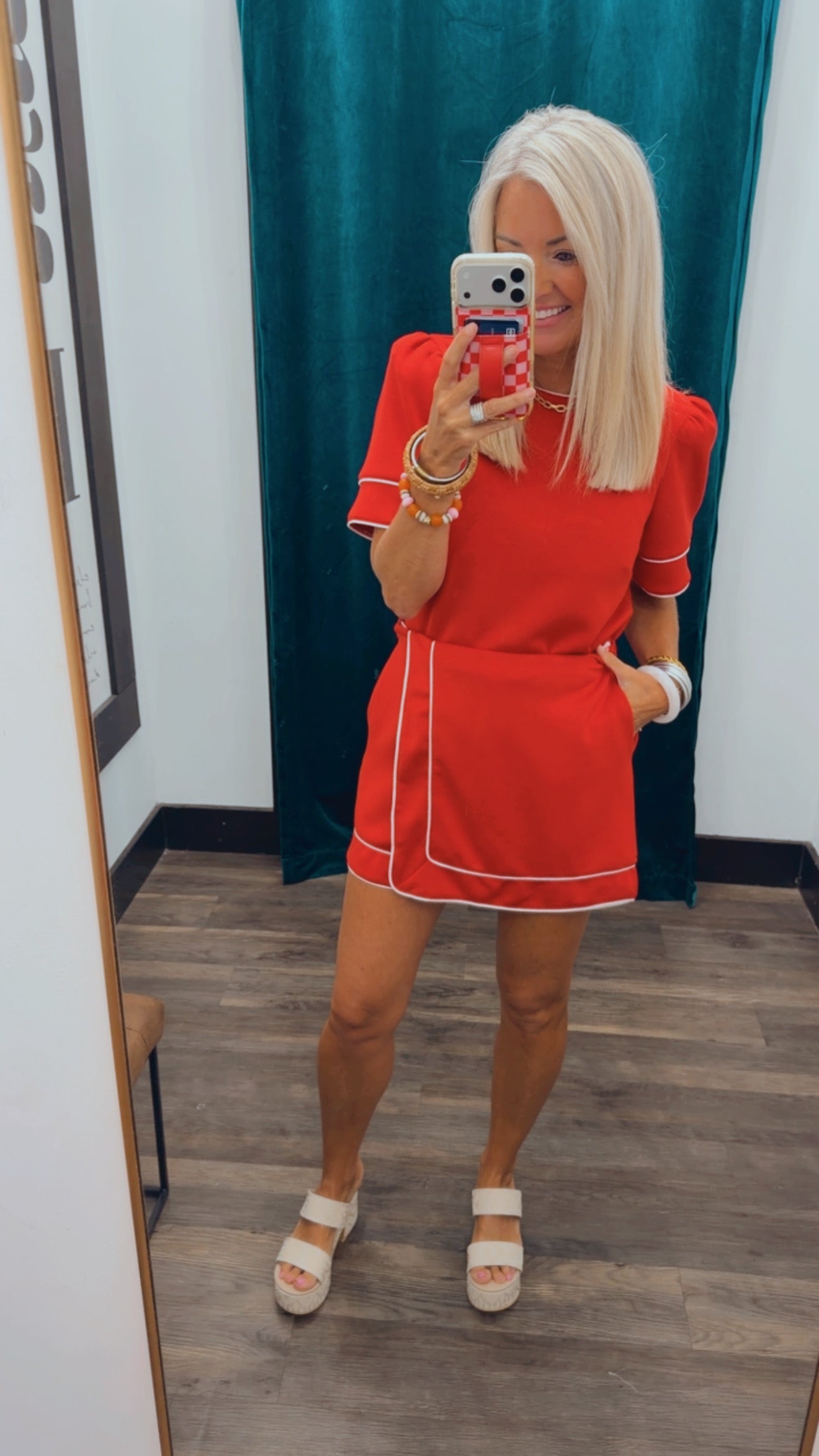 Contrast Trim Puff Top