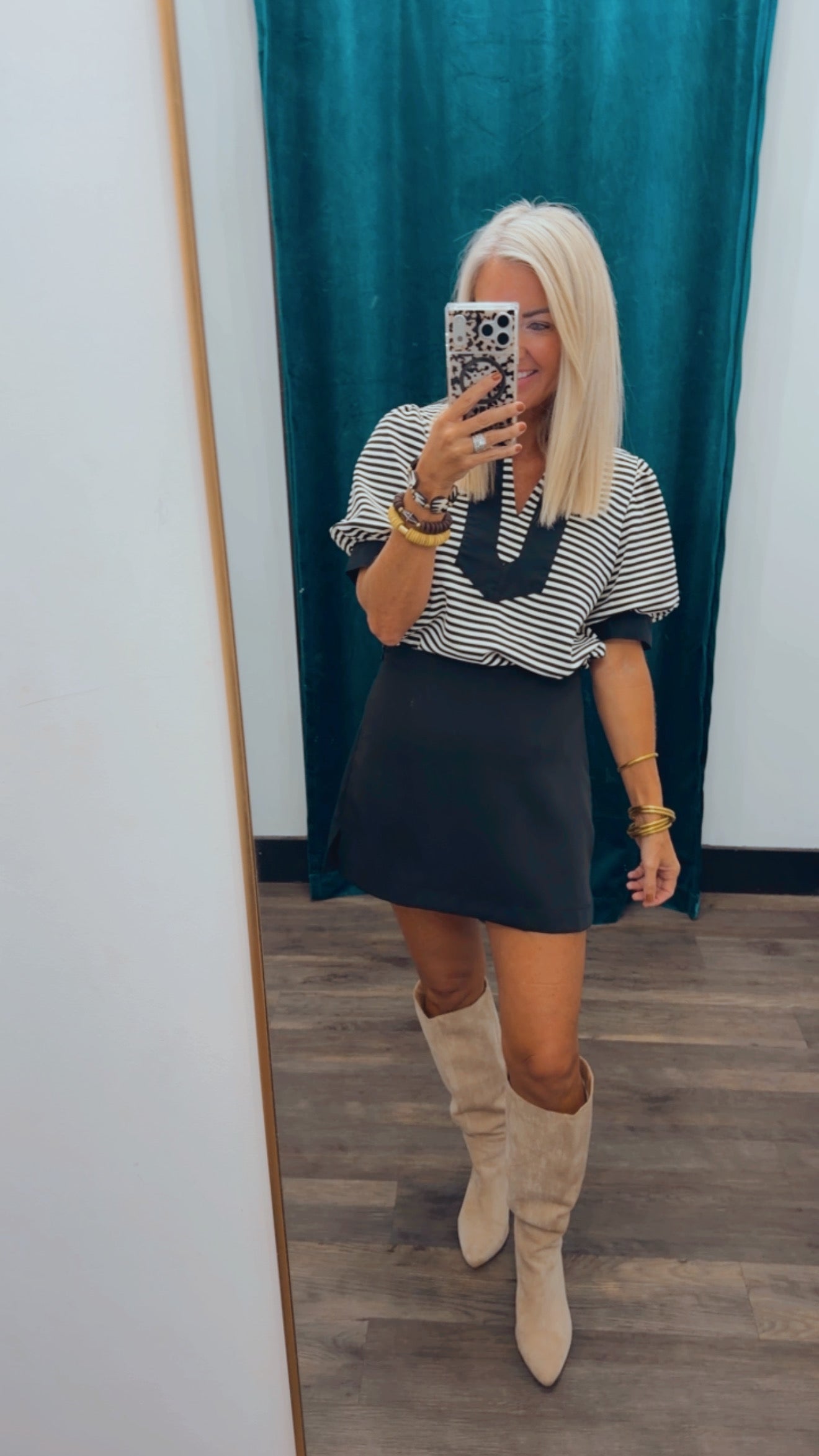 Solid Contrast Detail Stripe Top
