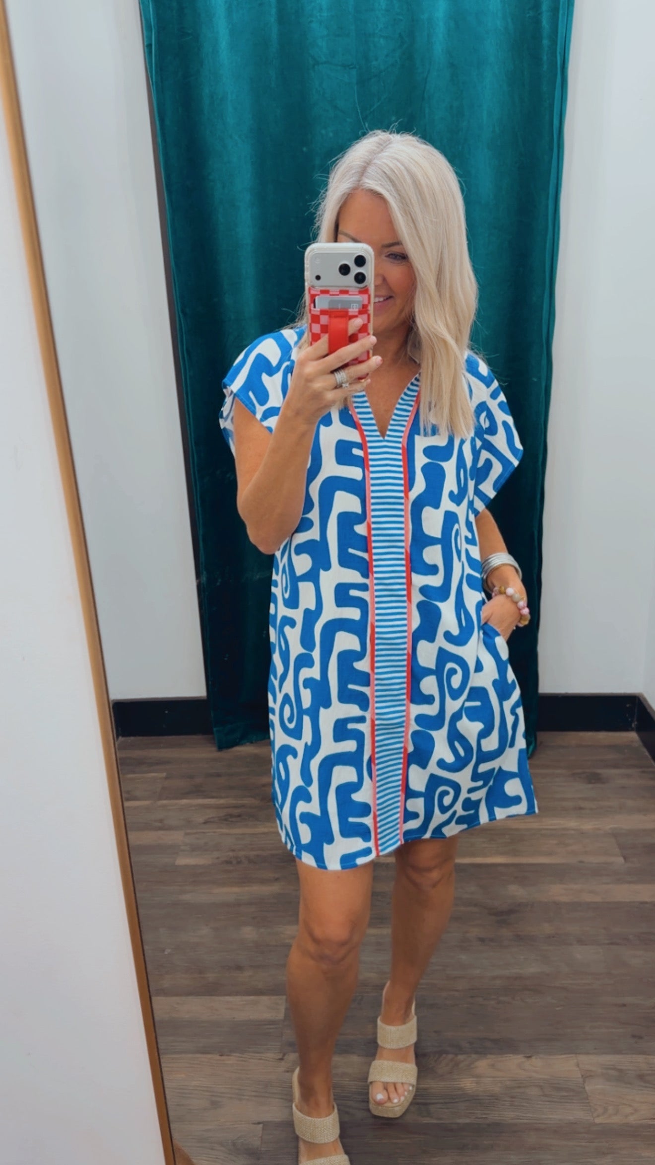 Pattern V-neck Dress