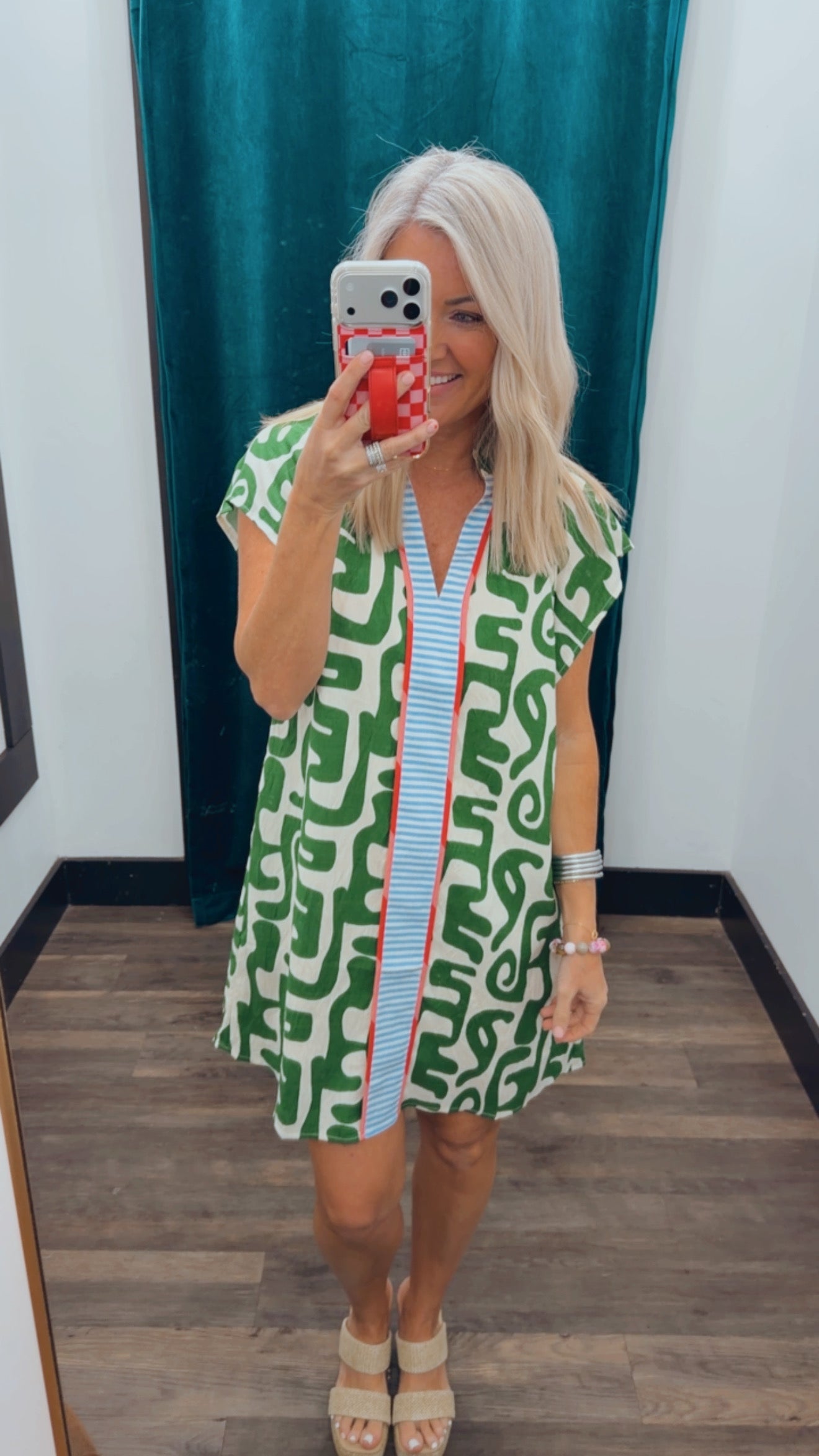 Pattern V-neck Dress