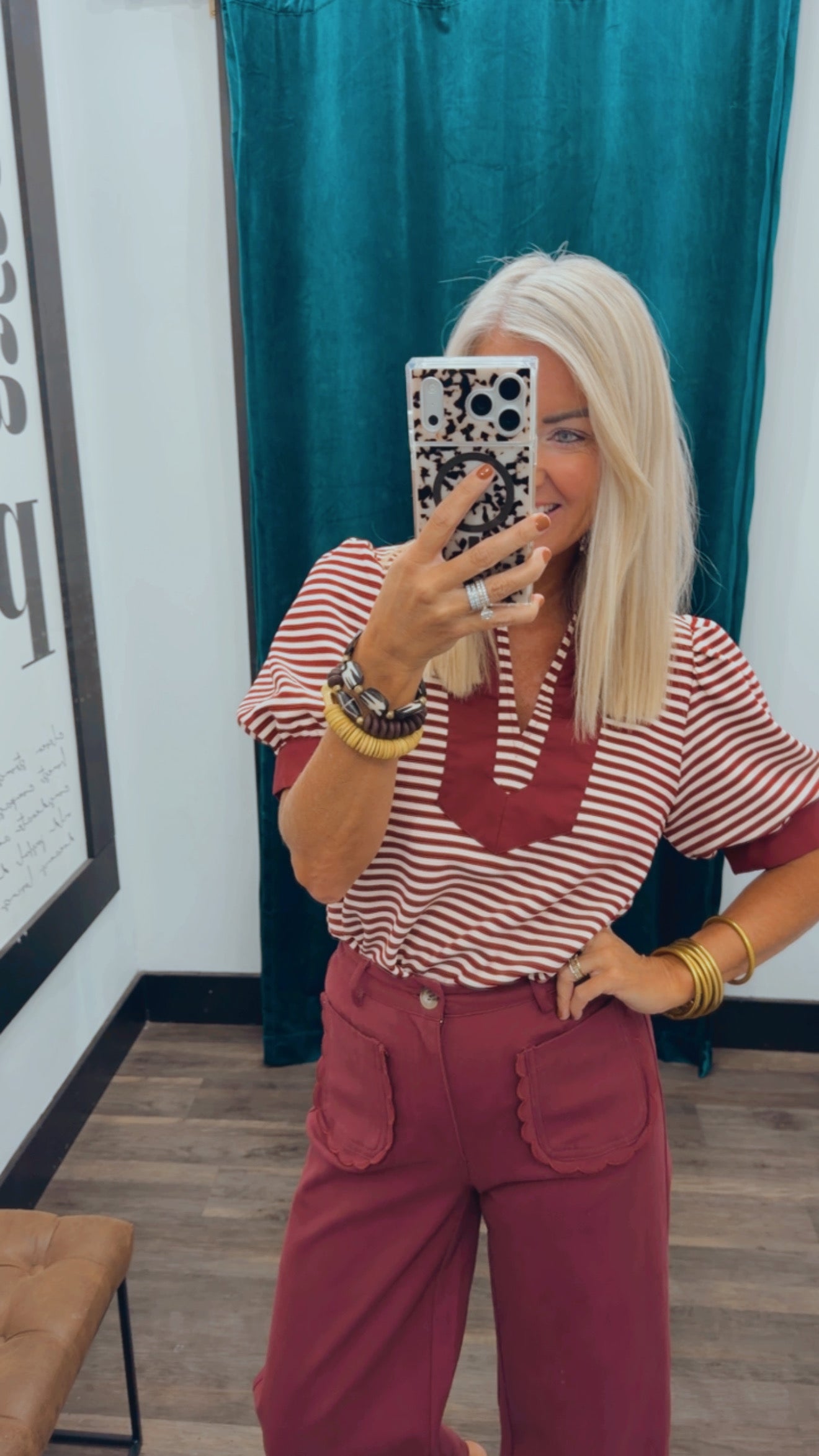 Solid Contrast Detail Stripe Top