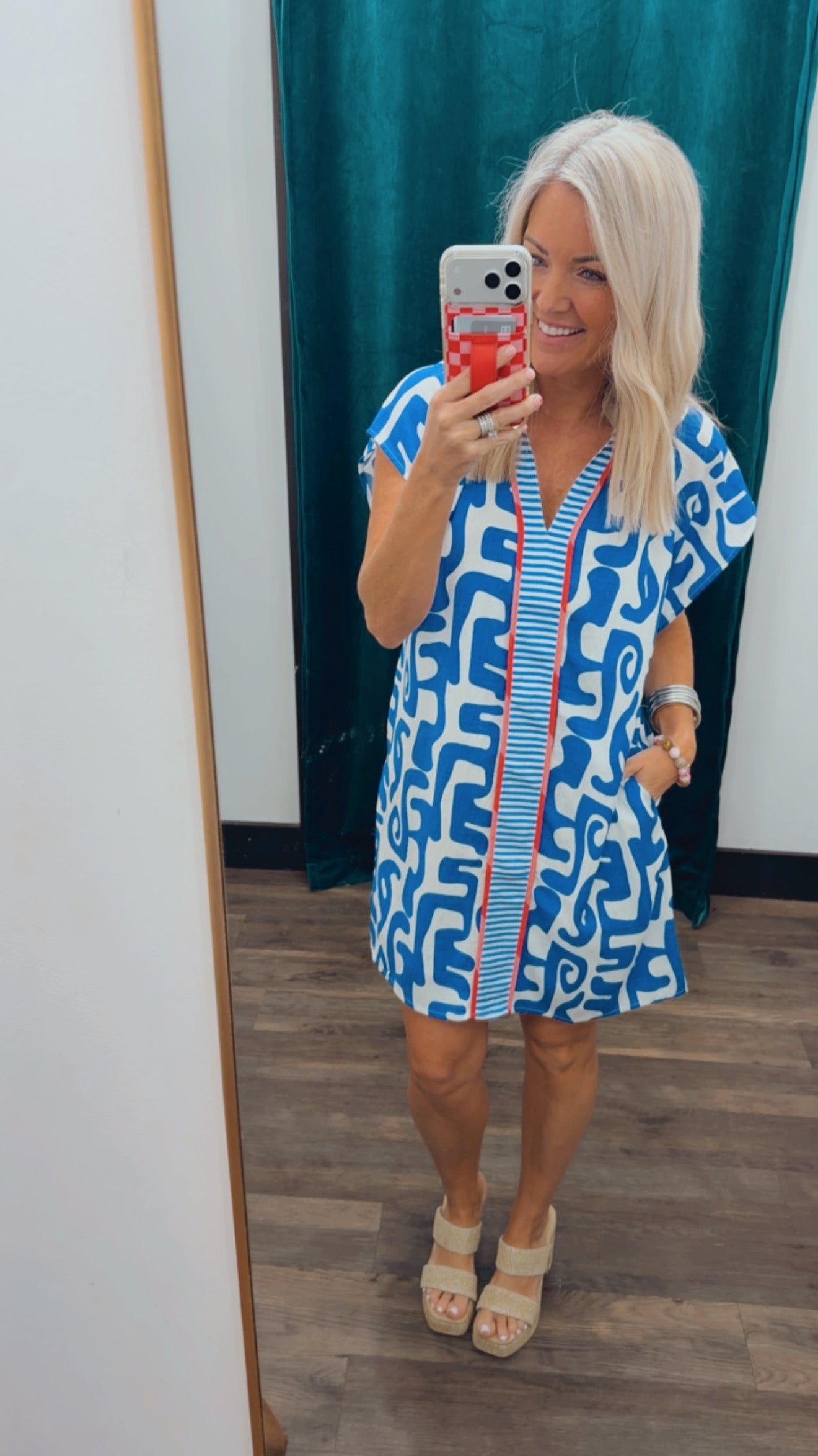 Pattern V-neck Dress