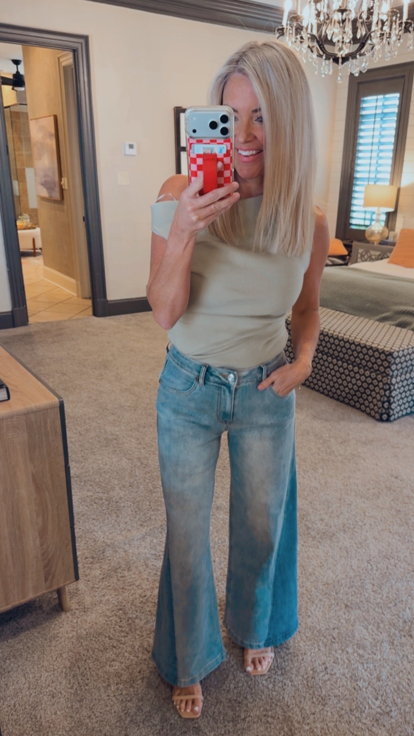 Wide-Leg Two-Tone Jeans