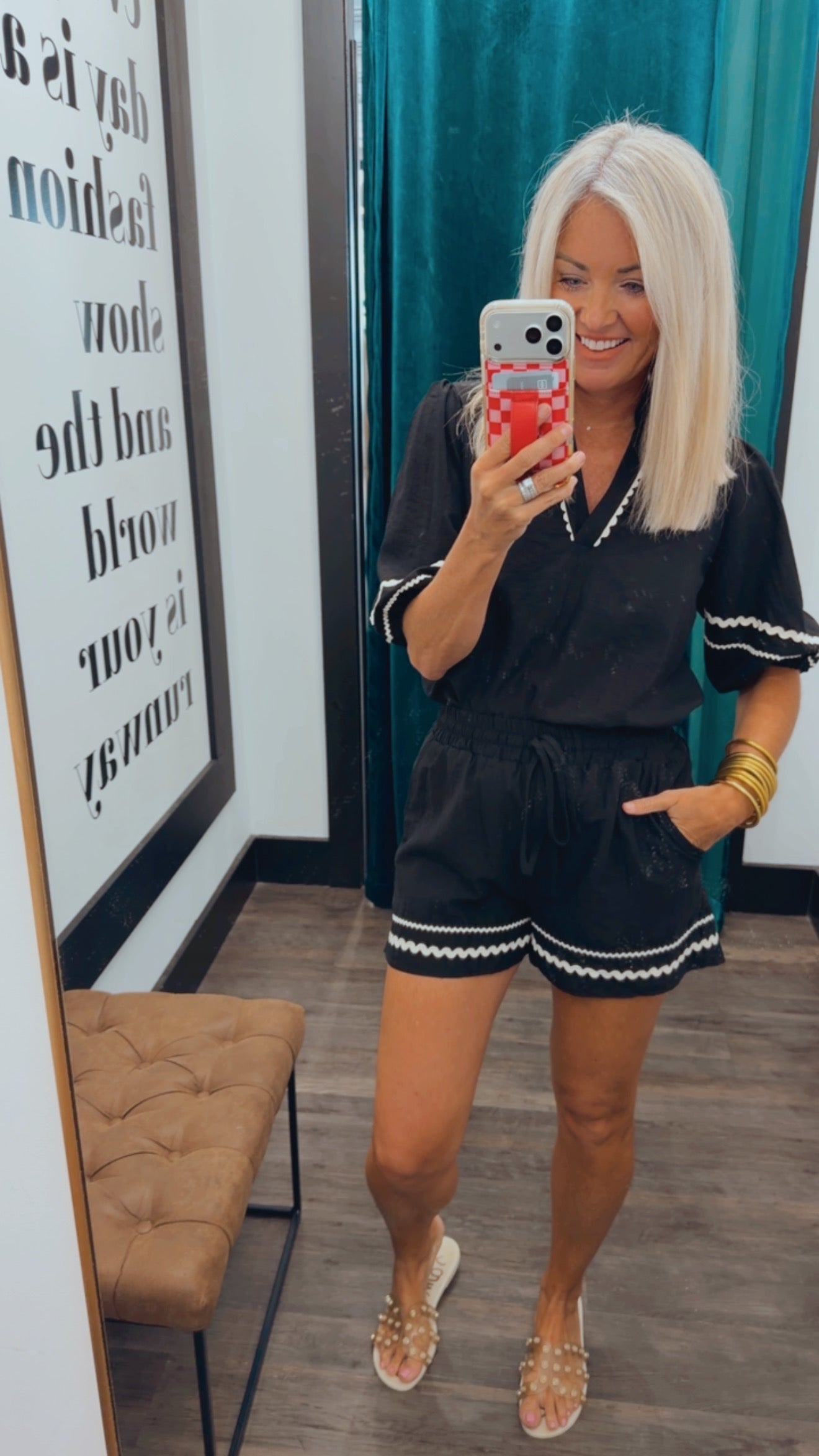 Wavy Contrast Trim Blouse