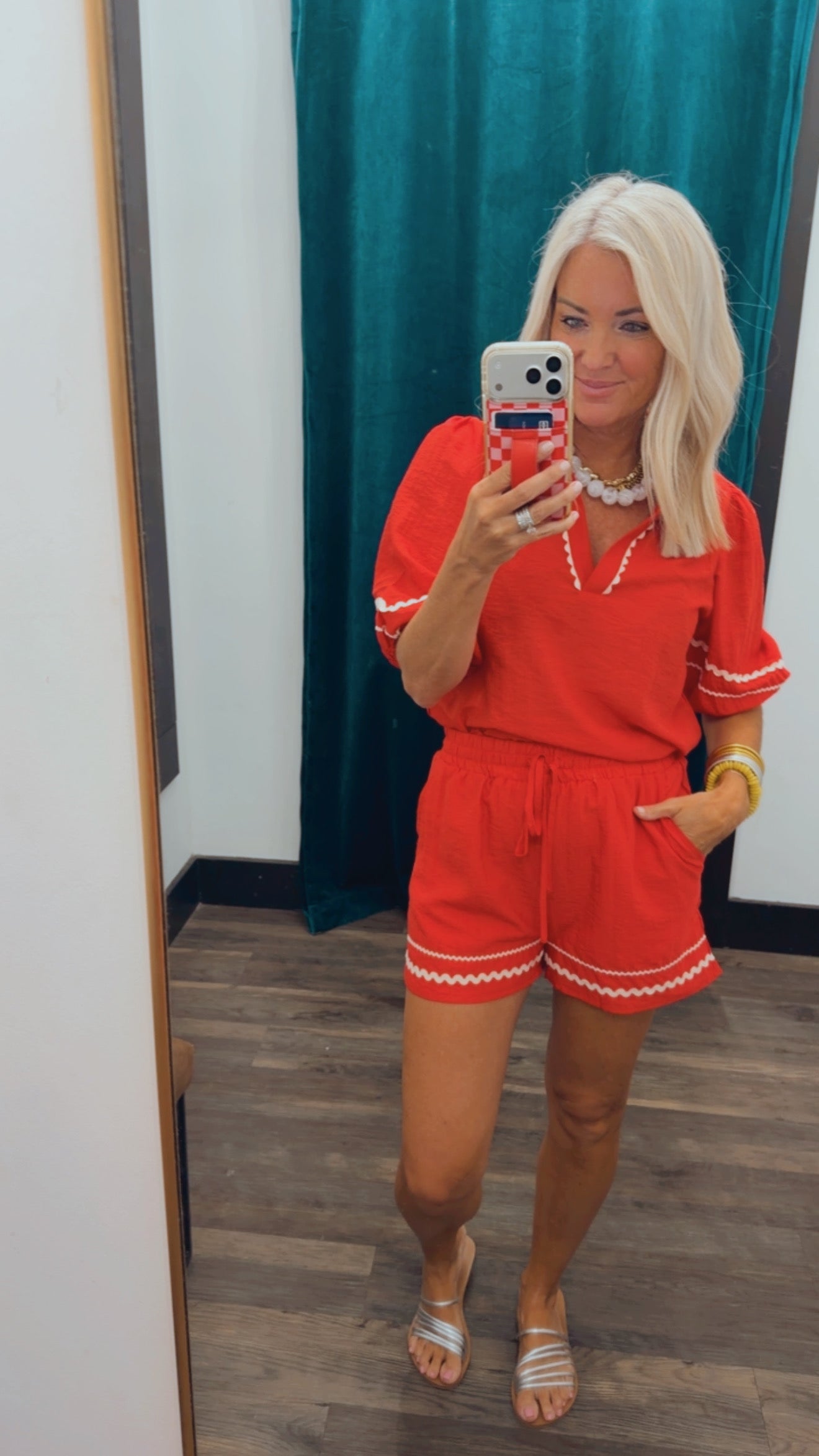 Wavy Contrast Trim Blouse