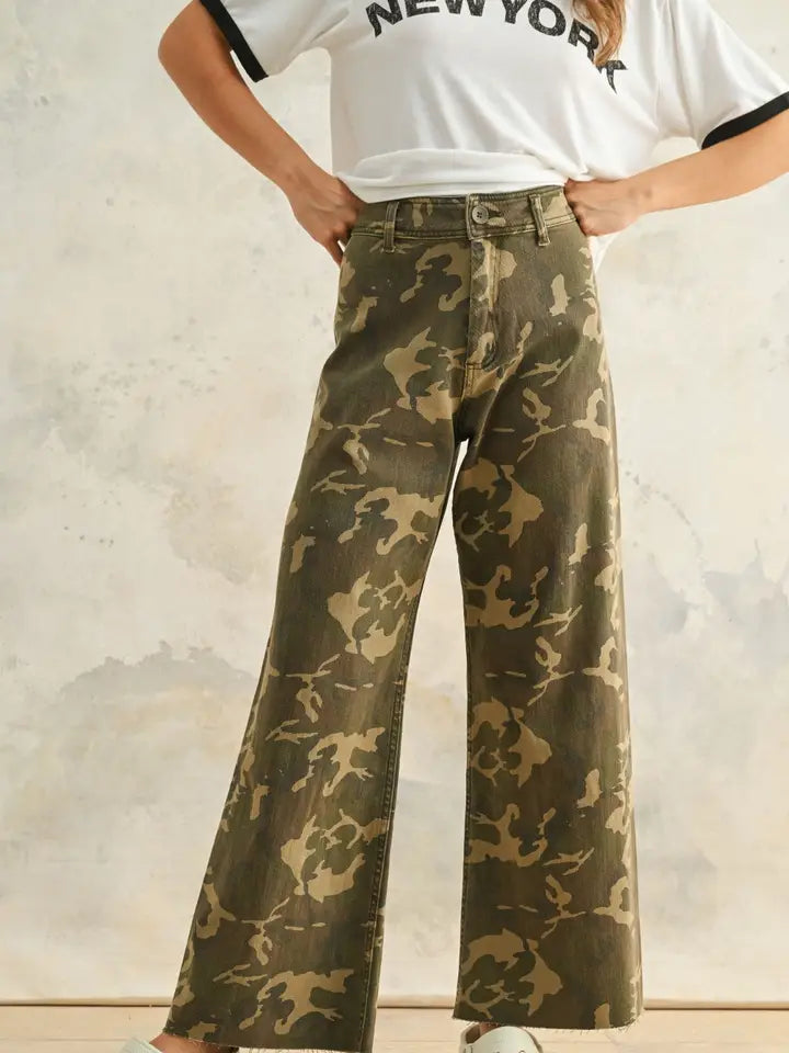 Camouflage Print Stretch Pants