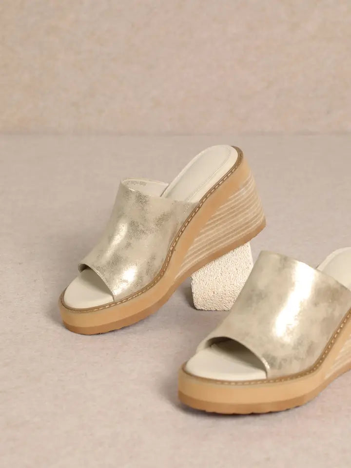 Judy Bold gold Platform