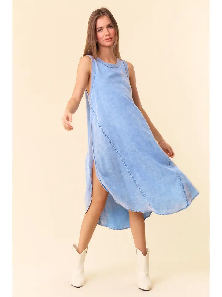 Round Neck Midi Dress w/ Curved Hem