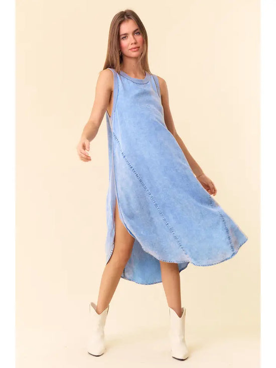Round Neck Midi Dress w/ Curved Hem